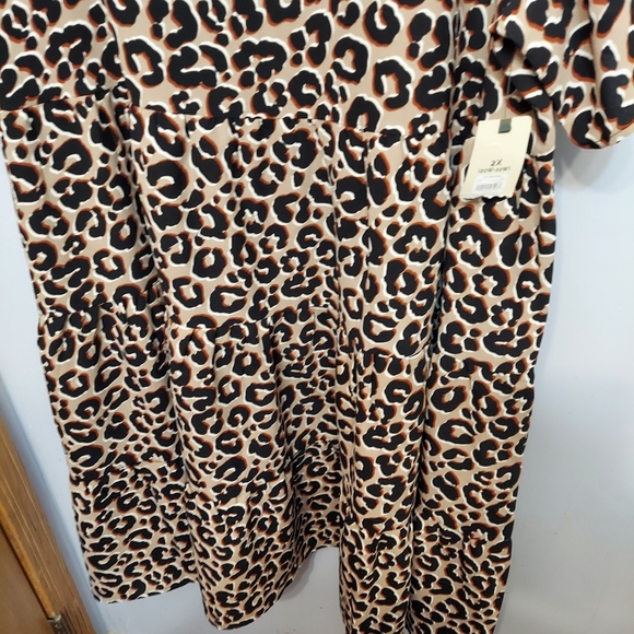 Leopard plus size short sleeve tiered dress animal - Picture 2 of 12
